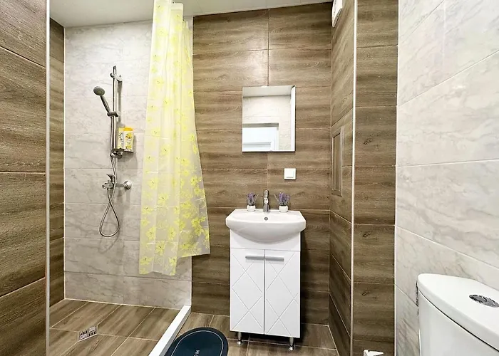 Modern Nest - Free Parking * Warna