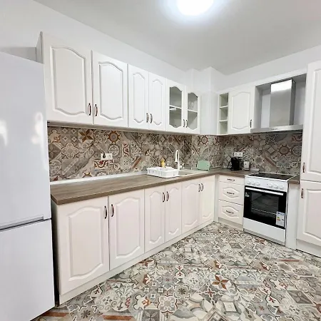 アパート Modern Nest - Free Parking ヴァルナ